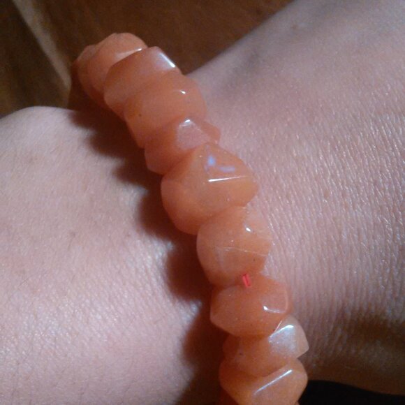 Freeform Faceted Red Aventurine Stretch Bracelet - Picture 1 of 11